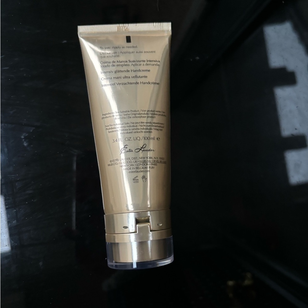 Estee Lauder Re-Nutriv Intensive Smoothing Hand Creme 3.4 oz (100 Ml) - Picture 2 of 2